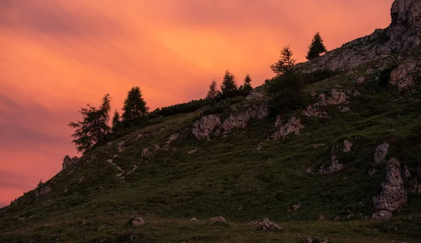 美丽的夏日在白云山的风景里 — 图库照片