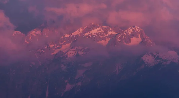Amanecer Las Montañas Presentar Una Hermosa Escena — Foto de Stock
