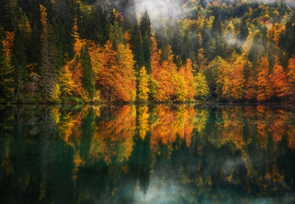 Fusine Lakes Calm Autumn Day Presenting Beautiful Scene — Stock Photo, Image