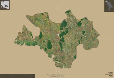 Briceni, Moldova bölgesi. Sentinel-2 uydu görüntüleri. Bilgilendirici örtülerle sağlam arkaplanda izole edilmiş şekil. Değiştirilmiş Kopernik Sentinel verileri içerir