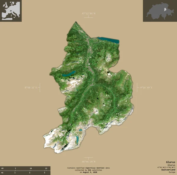 グラウス スイスのカントン センチネル 2衛星画像 有益なオーバーレイと固体背景に隔離形状 修正されたコペルニクスセンチネルデータが含まれています — ストック写真