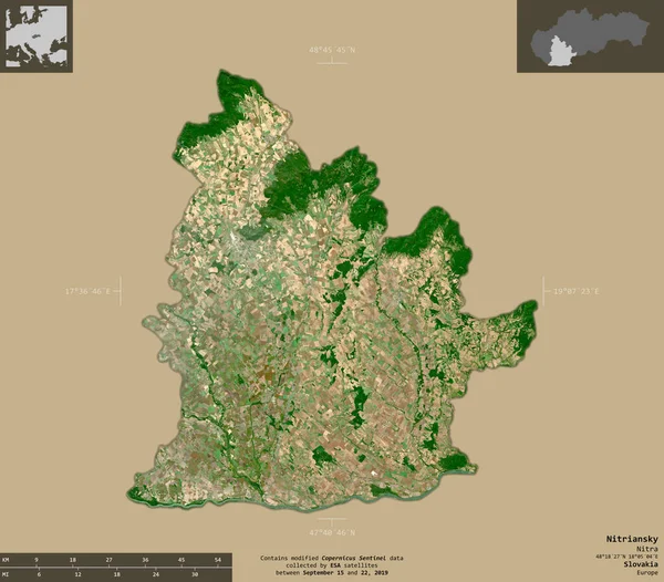 Nitriansky Slovakya Bölgesi Sentinel Uydu Görüntüleri Bilgilendirici Örtülerle Sağlam Arkaplanda — Stok fotoğraf