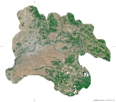 P 'yongyang, Kuzey Kore' nin özel şehri. Sentinel-2 uydu görüntüleri. Beyaz üzerinde izole edilmiş şekil. Tanımı, başkentin yeri. Değiştirilmiş Kopernik Sentinel verileri içerir
