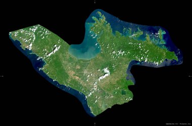 Camarines Sur, Filipinler ili. Sentinel-2 uydu görüntüleri. Siyah üzerine izole edilmiş şekil. Tanımı, başkentin yeri. Değiştirilmiş Kopernik Sentinel verileri içerir
