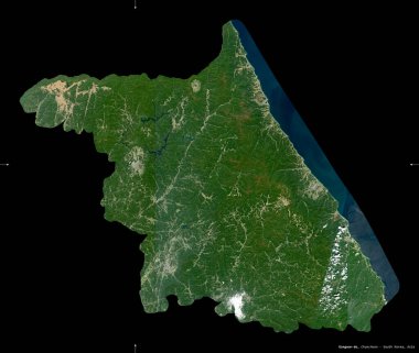 Gangwon-do, Güney Kore vilayeti. Sentinel-2 uydu görüntüleri. Siyah üzerine izole edilmiş şekil. Tanımı, başkentin yeri. Değiştirilmiş Kopernik Sentinel verileri içerir