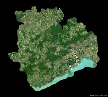 Veszprem, Macaristan Bölgesi. Sentinel-2 uydu görüntüleri. Siyah üzerine izole edilmiş şekil. Tanımı, başkentin yeri. Değiştirilmiş Kopernik Sentinel verileri içerir