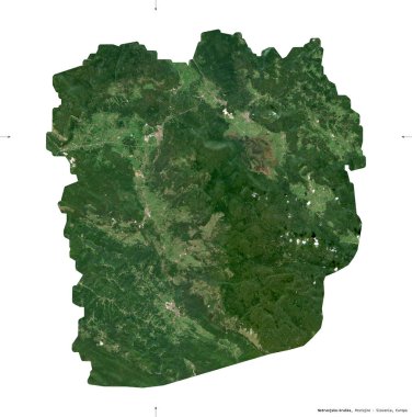 Notranjsko-kraska, Slovenya istatistiksel bölgesi. Sentinel-2 uydu görüntüleri. Beyaz üzerinde izole edilmiş şekil. Tanımı, başkentin yeri. Değiştirilmiş Kopernik Sentinel verileri içerir
