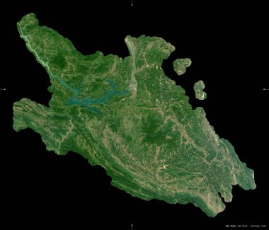 Hoa Binh, Vietnam vilayeti. Sentinel-2 uydu görüntüleri. Siyah üzerine izole edilmiş şekil. Tanımı, başkentin yeri. Değiştirilmiş Kopernik Sentinel verileri içerir