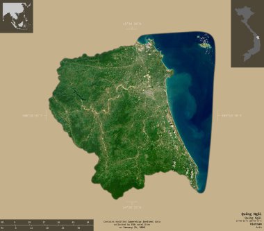 Quang Ngai, Vietnam vilayeti. Sentinel-2 uydu görüntüleri. Bilgilendirici örtülerle sağlam arkaplanda izole edilmiş şekil. Değiştirilmiş Kopernik Sentinel verileri içerir