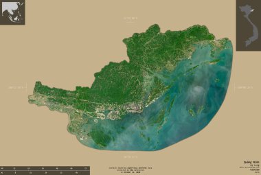 Quang Ninh, Vietnam vilayeti. Sentinel-2 uydu görüntüleri. Bilgilendirici örtülerle sağlam arkaplanda izole edilmiş şekil. Değiştirilmiş Kopernik Sentinel verileri içerir