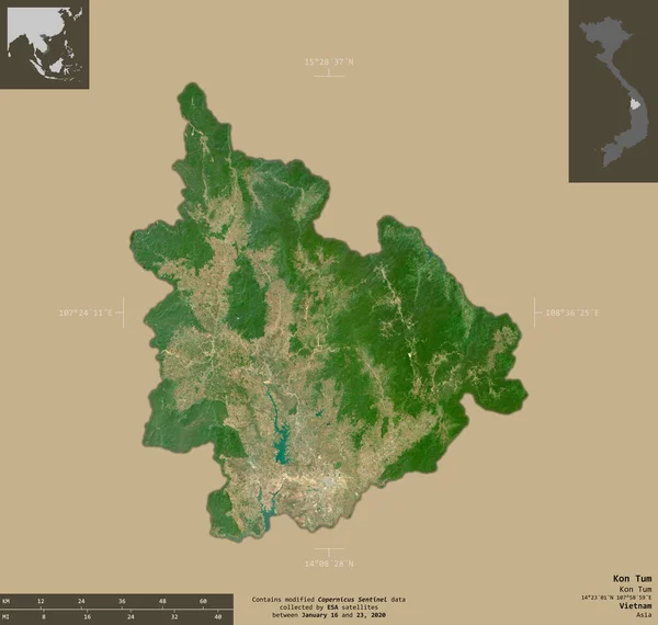 Kon Tum, Vietnam vilayeti. Sentinel-2 uydu görüntüleri. Bilgilendirici örtülerle sağlam arkaplanda izole edilmiş şekil. Değiştirilmiş Kopernik Sentinel verileri içerir