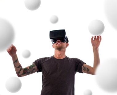 Sanal gerçeklik kulaklık erkekte