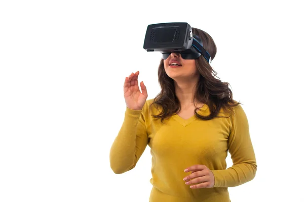 Mujer en auriculares de realidad virtual —  Fotos de Stock