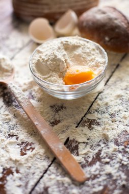 Kase un yumurta ve ekmek