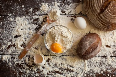 Kase yumurta ve ekmek unu