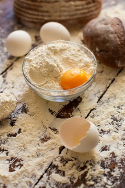 Kase yumurta ve ekmek unu