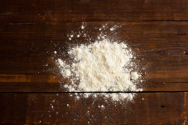 Flour on the table — Stock Photo, Image