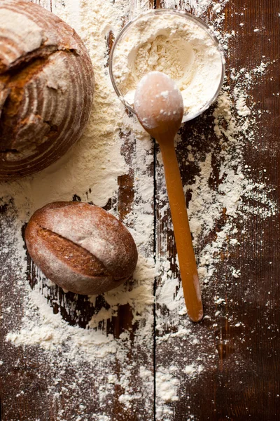 Masada ekmek ve un var.