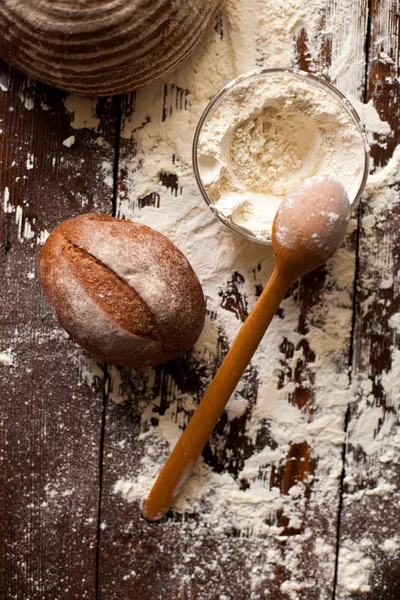 Masada ekmek ve un var.