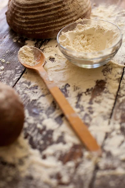 Masada ekmek ve un var.