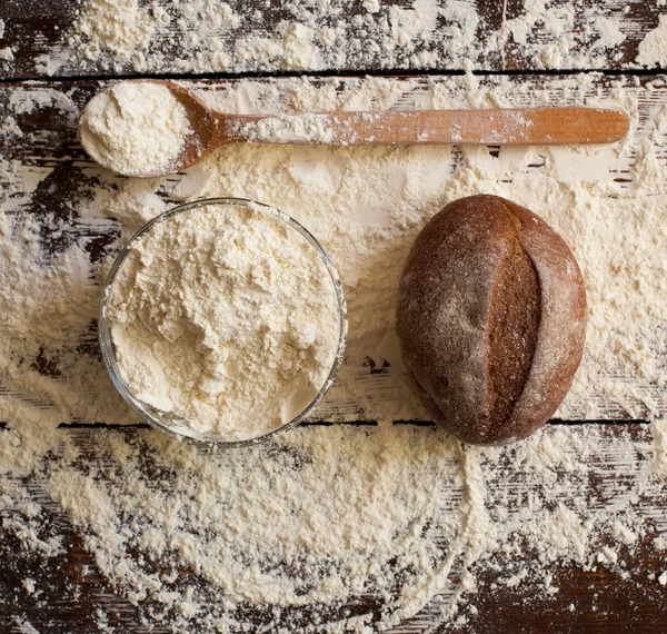Masada ekmek ve un var.