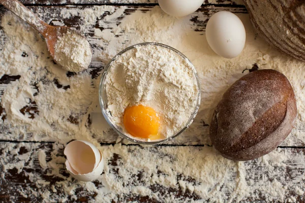 Kase yumurta ve ekmek unu