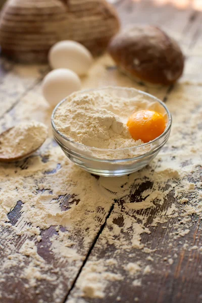 Kase yumurta ve ekmek unu