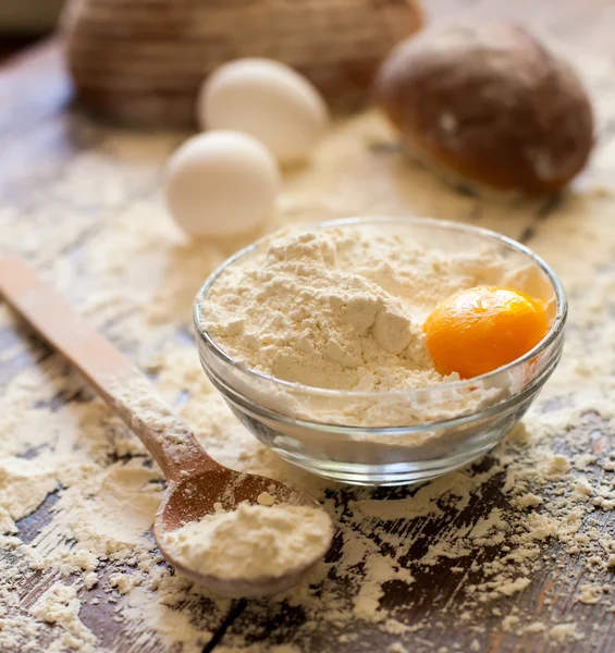 Kase yumurta ve ekmek unu