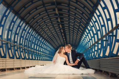 Düğün iki tünel içinde