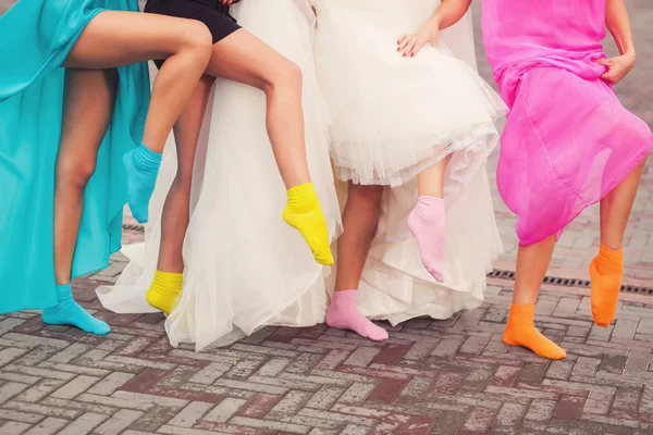 Zapatos y calcetines de boda divertidos — Foto de Stock