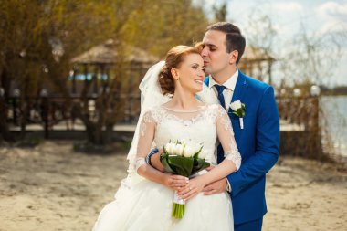 Gelin ve damat Nehri yakınında