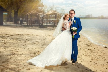 Gelin ve damat Nehri yakınında