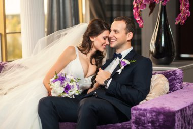 Mutlu gelin ve Damat Düğün salonunda