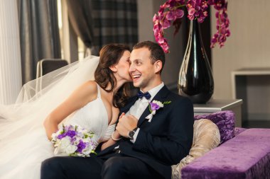 Mutlu gelin ve Damat Düğün salonunda