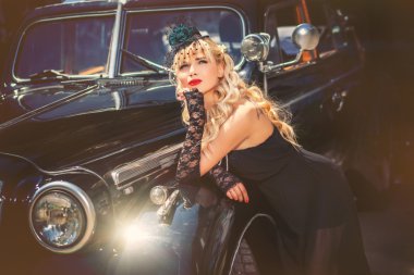 Araba yakın çekim resim yakınındaki güzel model