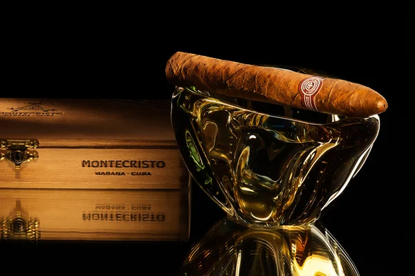 12,841 Cigar Ashtray Royalty-Free Photos and Stock Images