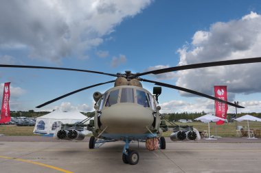 Askeri helikopter Mi-8