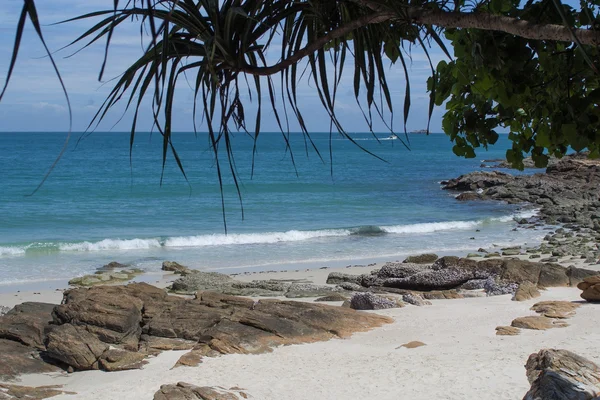 Skamnyami beach on the island — Stock Photo, Image