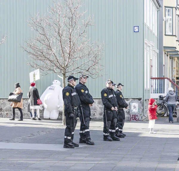 Reykjavik sfter panama sızıntı protesto