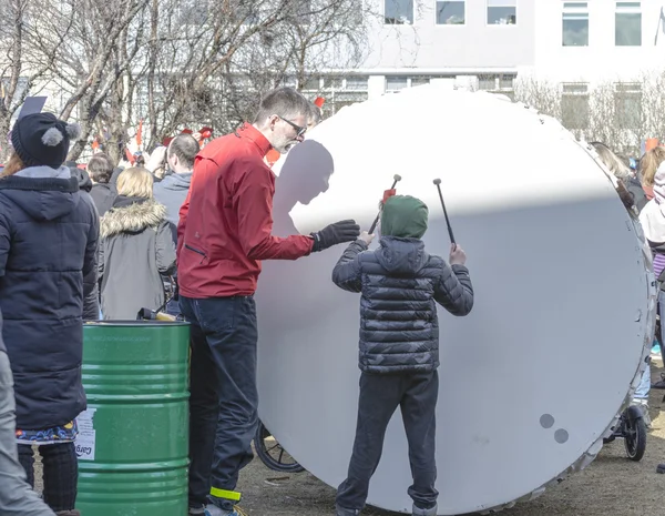 Reykjavik sfter panama sızıntı protesto