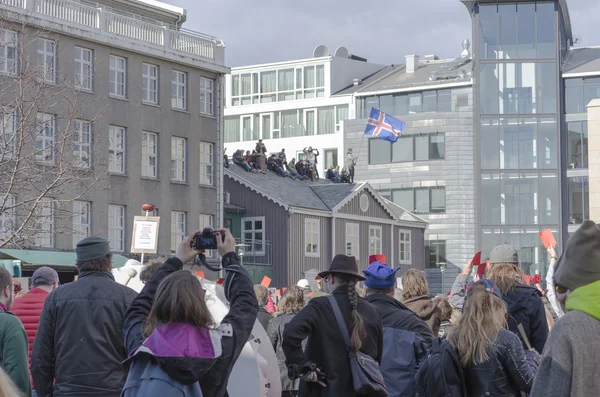Reykjavik sfter panama sızıntı protesto