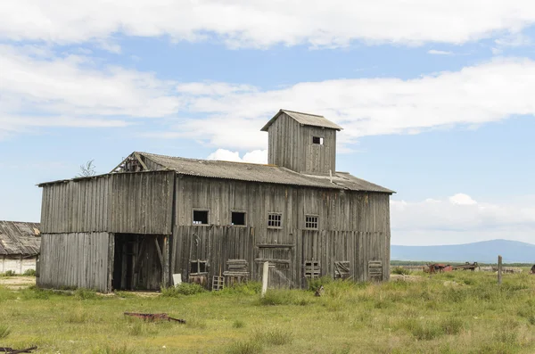 Silosu bina eski yıpranmış
