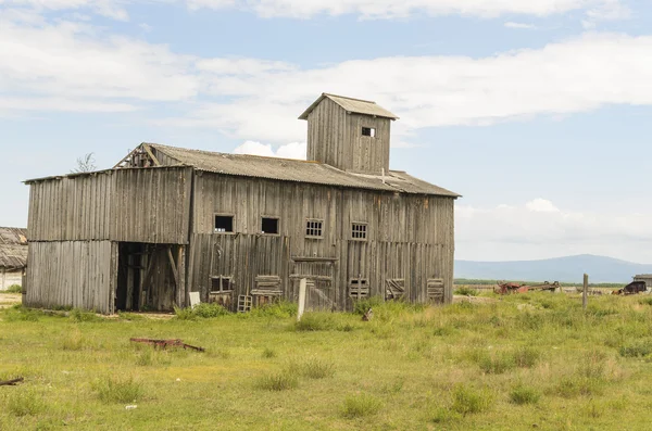 Silosu bina eski yıpranmış