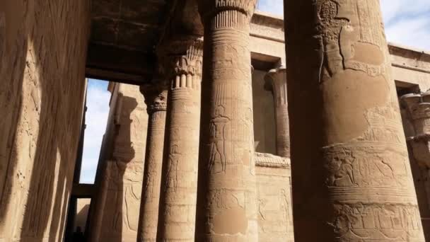 As ruínas do antigo templo de Hórus em Edfu, Egito — Vídeo de Stock