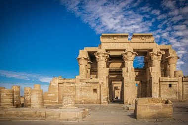Kom-Ombo, Mısır 'daki antik Sebek tapınağının kalıntıları.