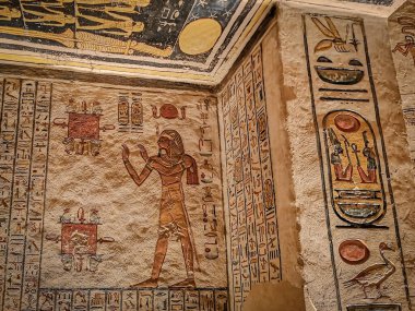 Ocak 2020 - Luxor, Mısır: KV9, Krallar Vadisi No. 9, Memnon 'un mezarı, 20. hanedanlıktan firavunların mezarı Ramses V ve Ramses VI.