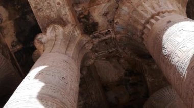 Edfu, Mısır 'daki Horus antik tapınağının kalıntıları.