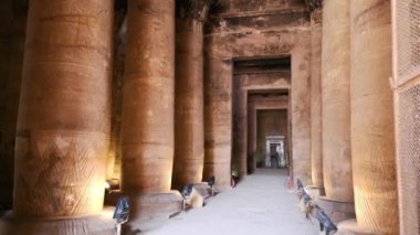 Edfu, Mısır 'daki Horus antik tapınağının kalıntıları.