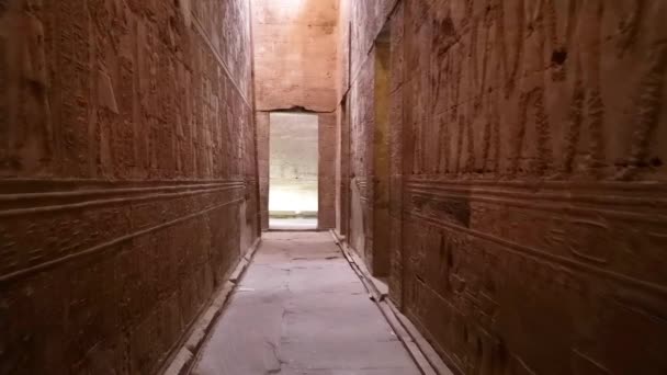 Die Ruinen des antiken Horus-Tempels in Edfu, Ägypten — Stockvideo