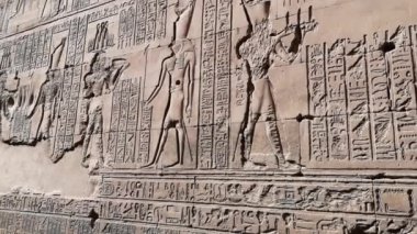 Edfu, Mısır 'daki Horus antik tapınağının kalıntıları.